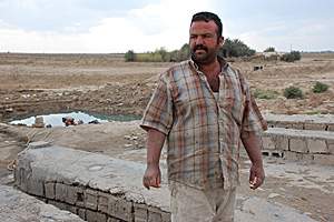 Abu Zahra, who washes cars for a living, is planning to sell one of his kidneys for US$10,000. Nizar Latif / The National